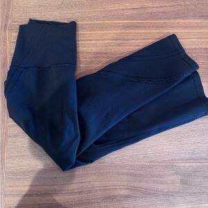 Lululemon Black cropped Leggings size 6